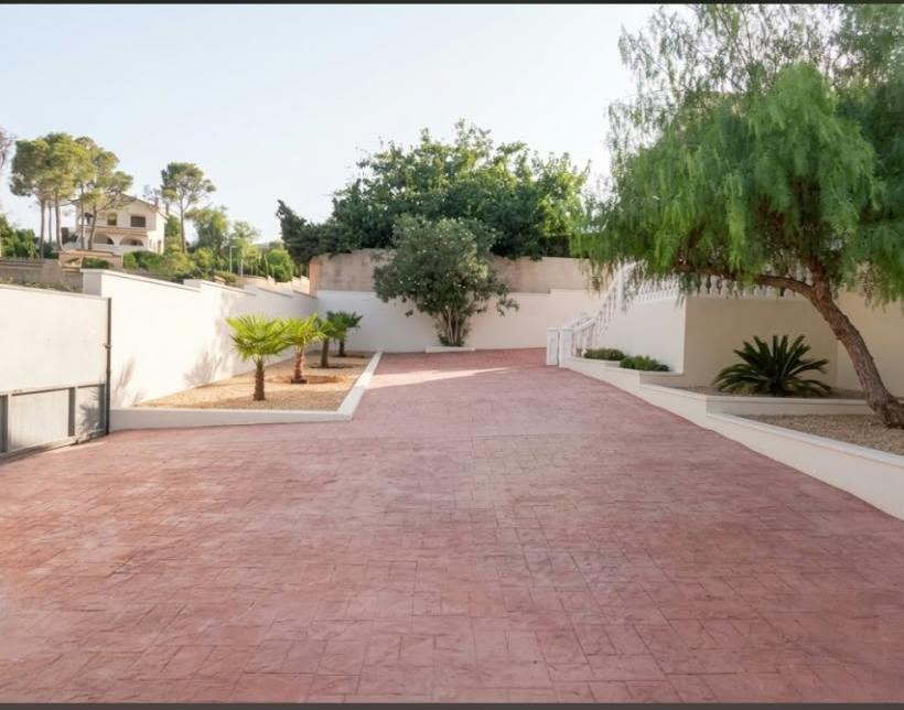 Bonita villa en Altury_Turís València!
