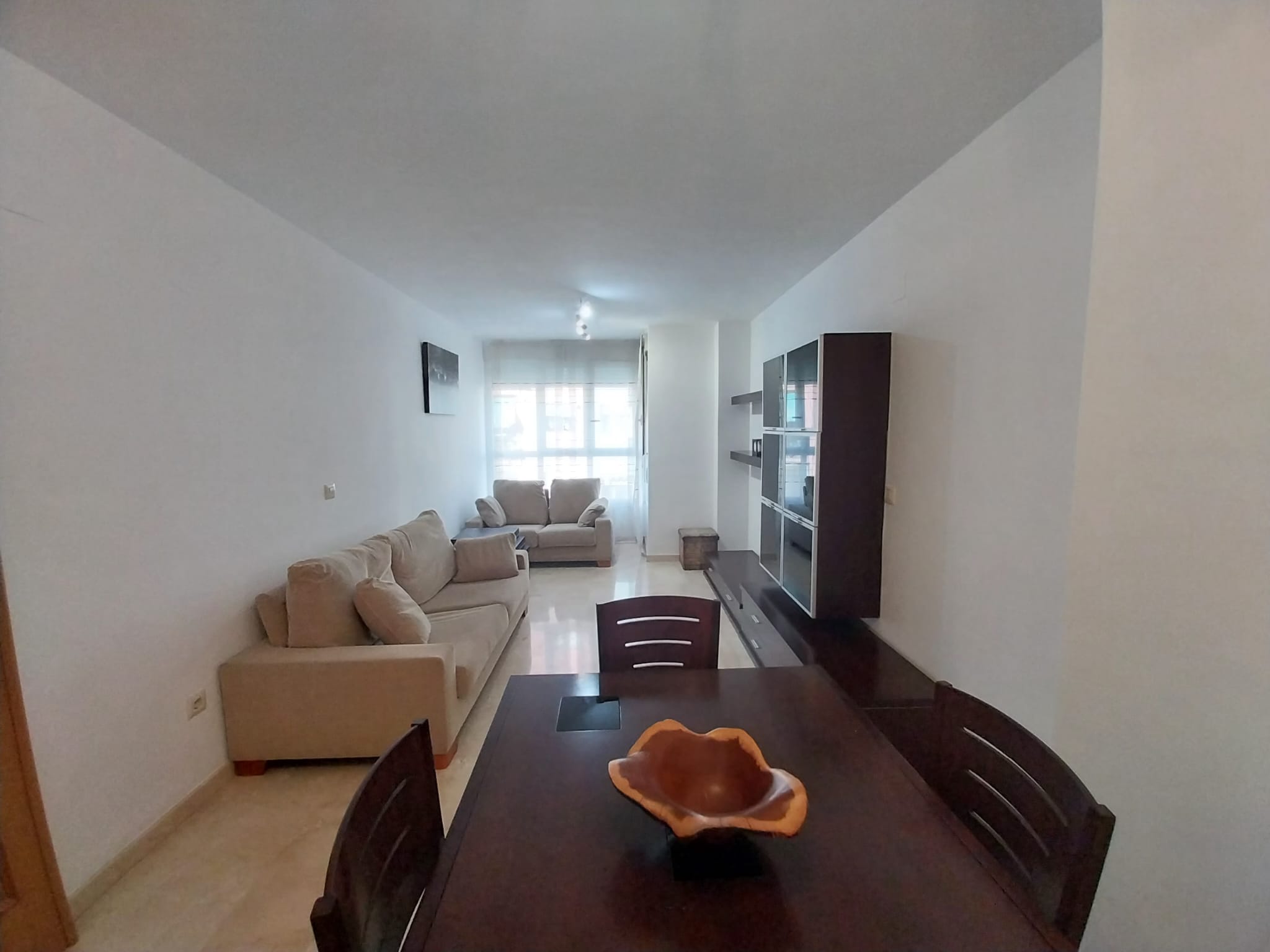 En alquiler! vivienda exterior con plaza de garaje junto a la Ciudad de las Ciencias, València.