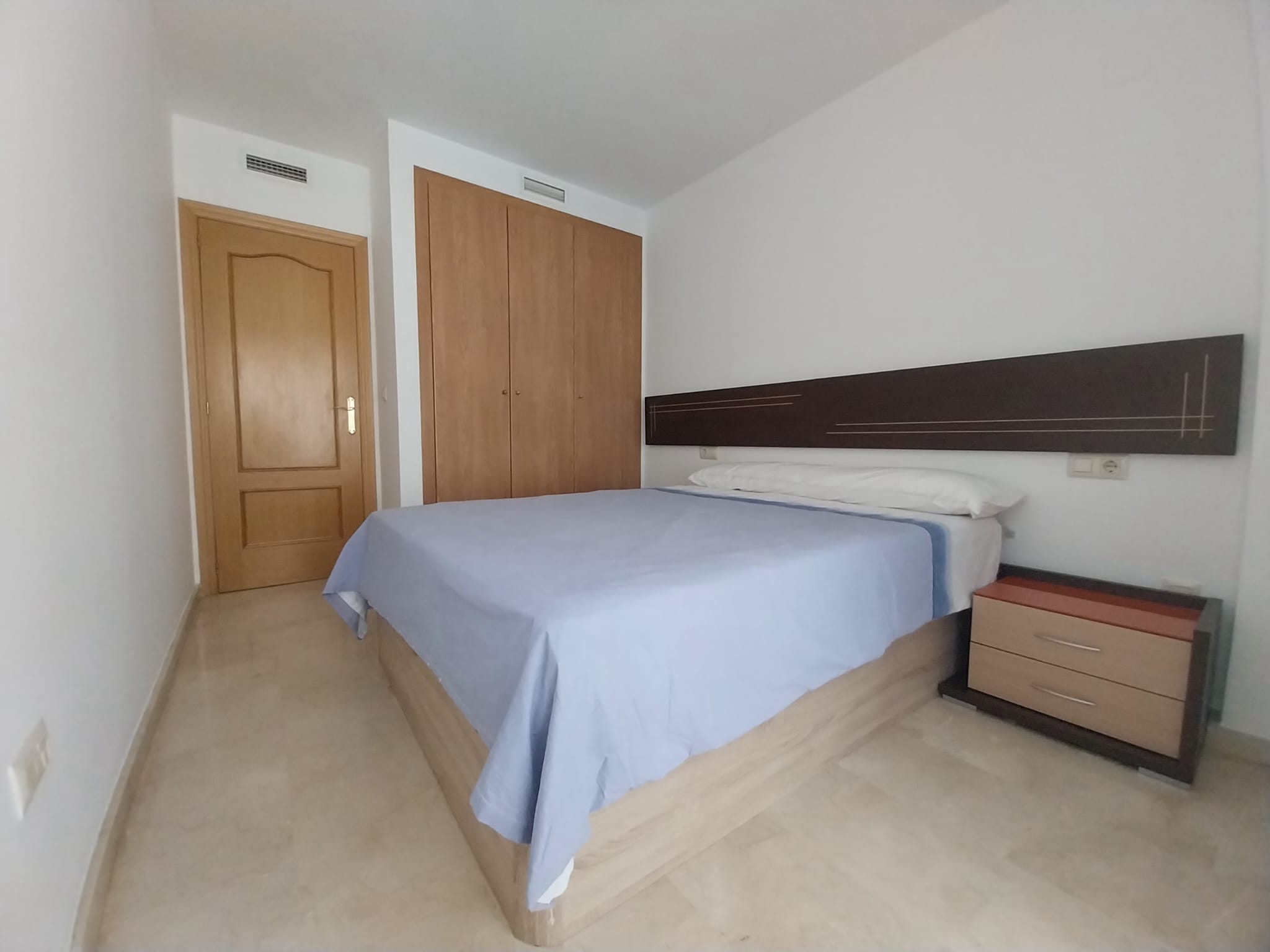En alquiler! vivienda exterior con plaza de garaje junto a la Ciudad de las Ciencias, València.