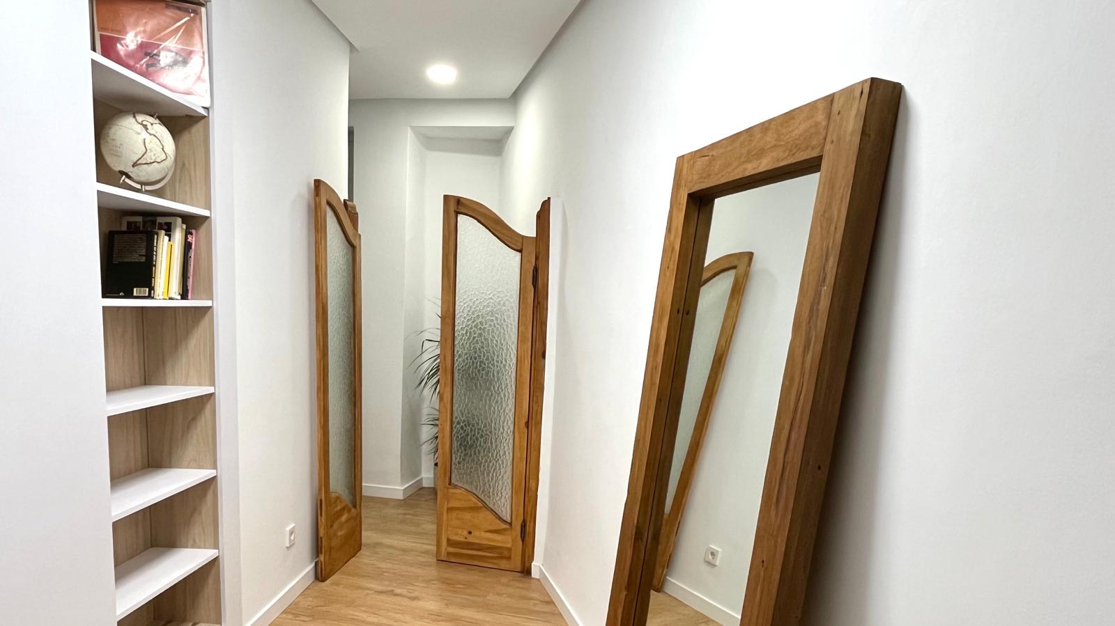 En alquiler, vivienda con bonitas vistas frente a las Torres de Serranos. València.