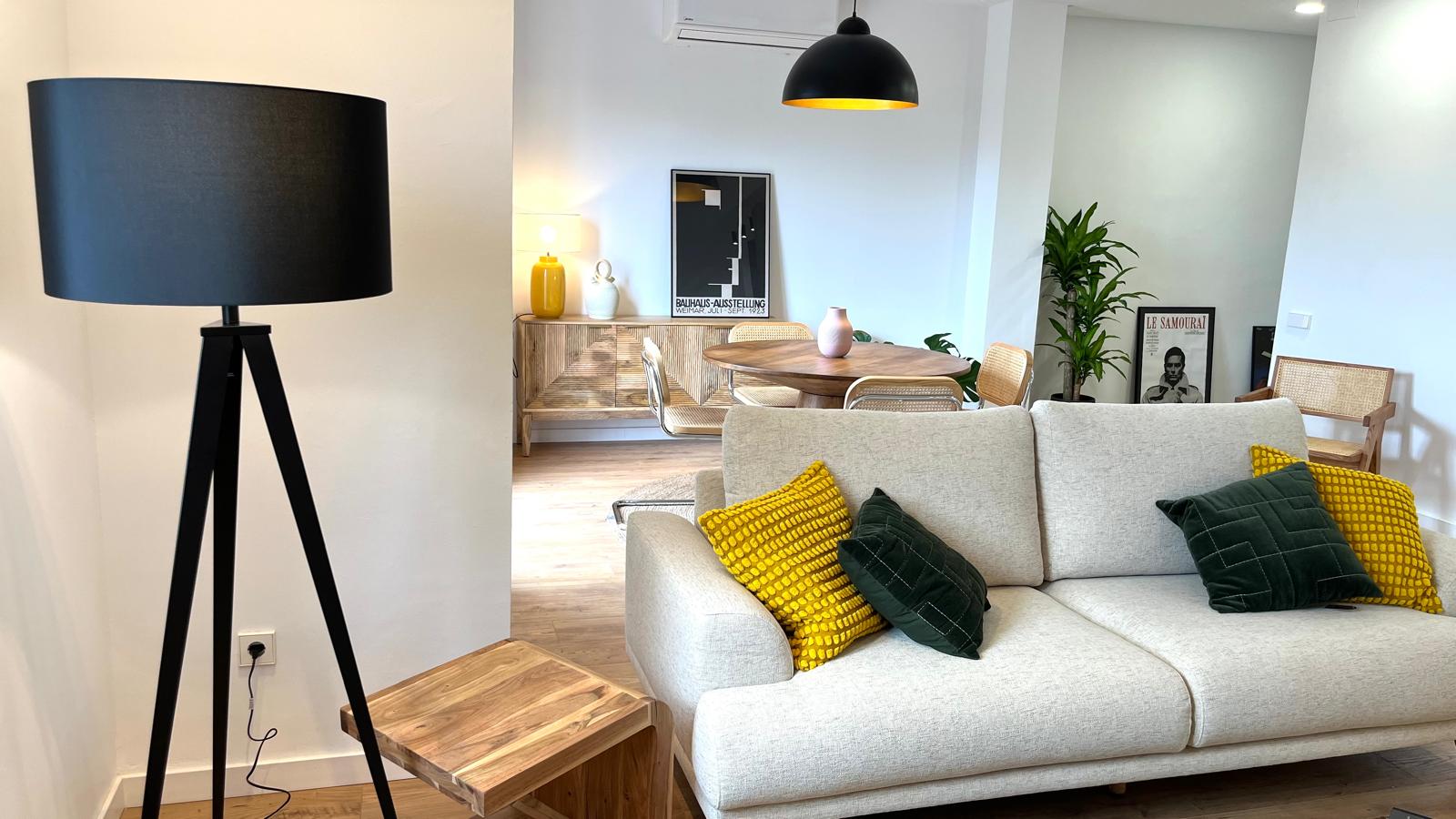 En alquiler, vivienda con bonitas vistas frente a las Torres de Serranos. València.