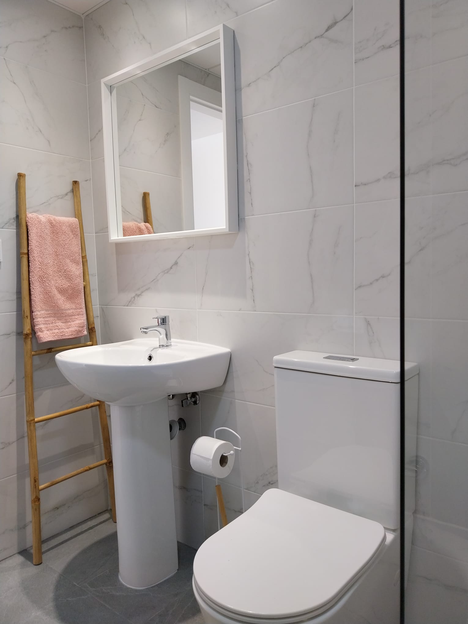 En alquiler, bonito piso a estrenar en Nou Safranar, Valencia.