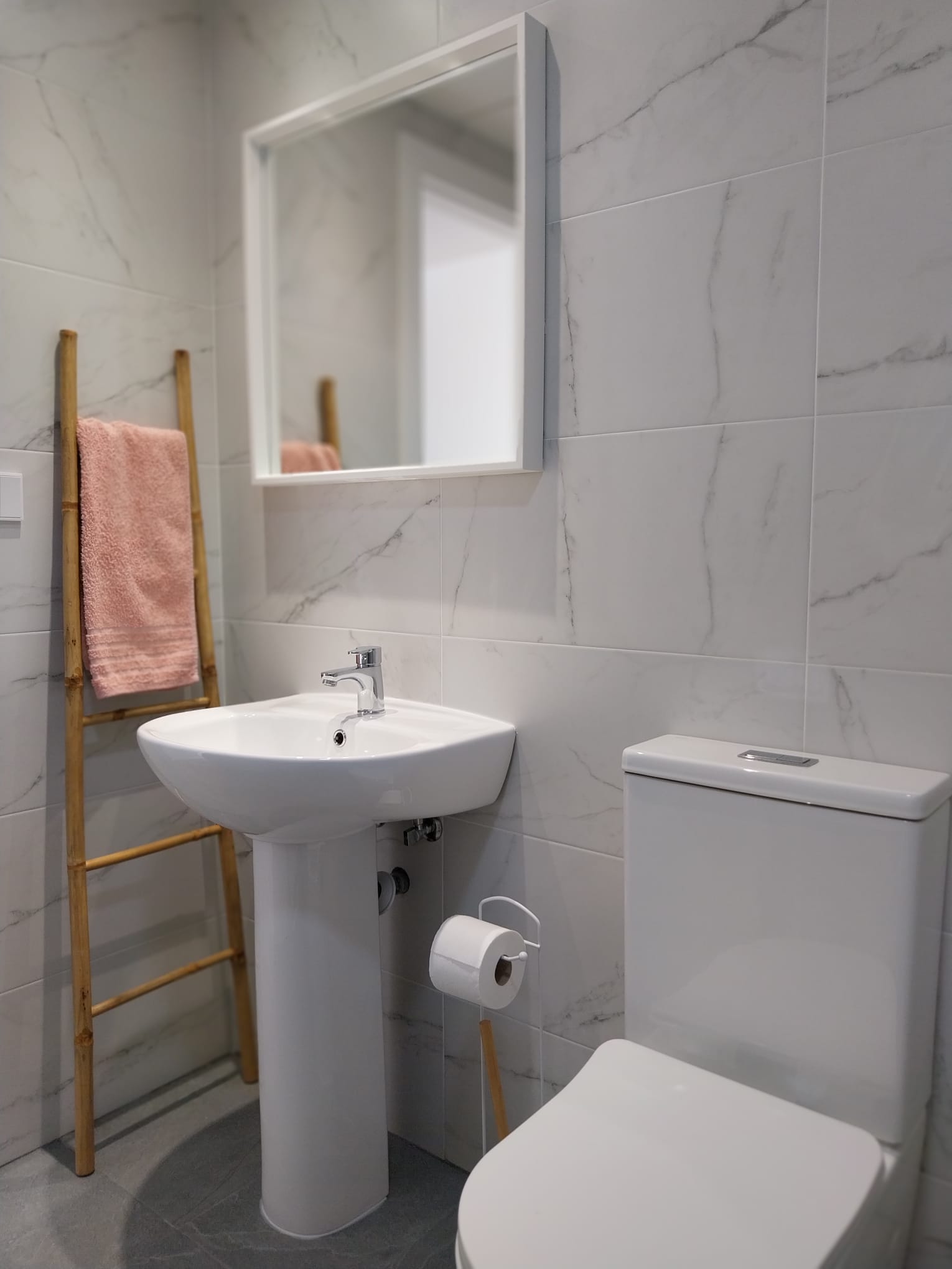 En alquiler, bonito piso a estrenar en Nou Safranar, Valencia.
