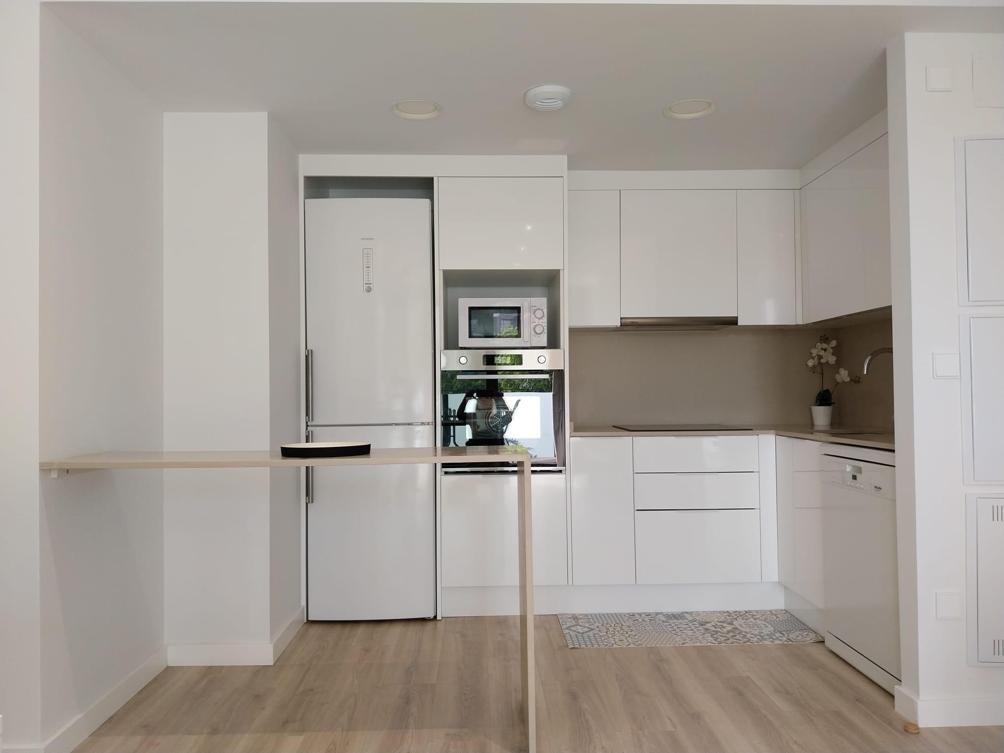 En alquiler, bonito piso a estrenar en Nou Safranar, Valencia.
