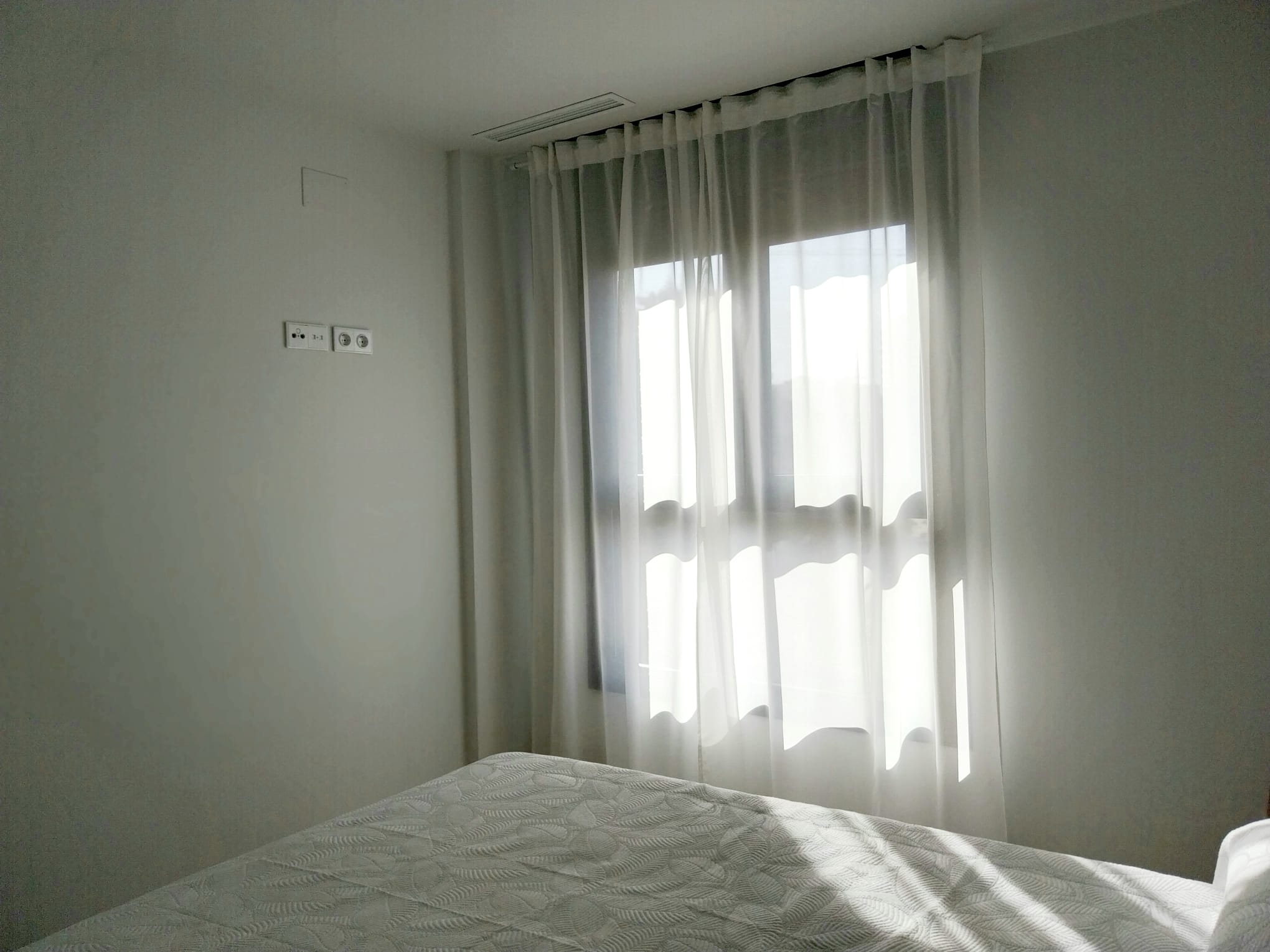En alquiler, bonito piso a estrenar en Nou Safranar, Valencia.